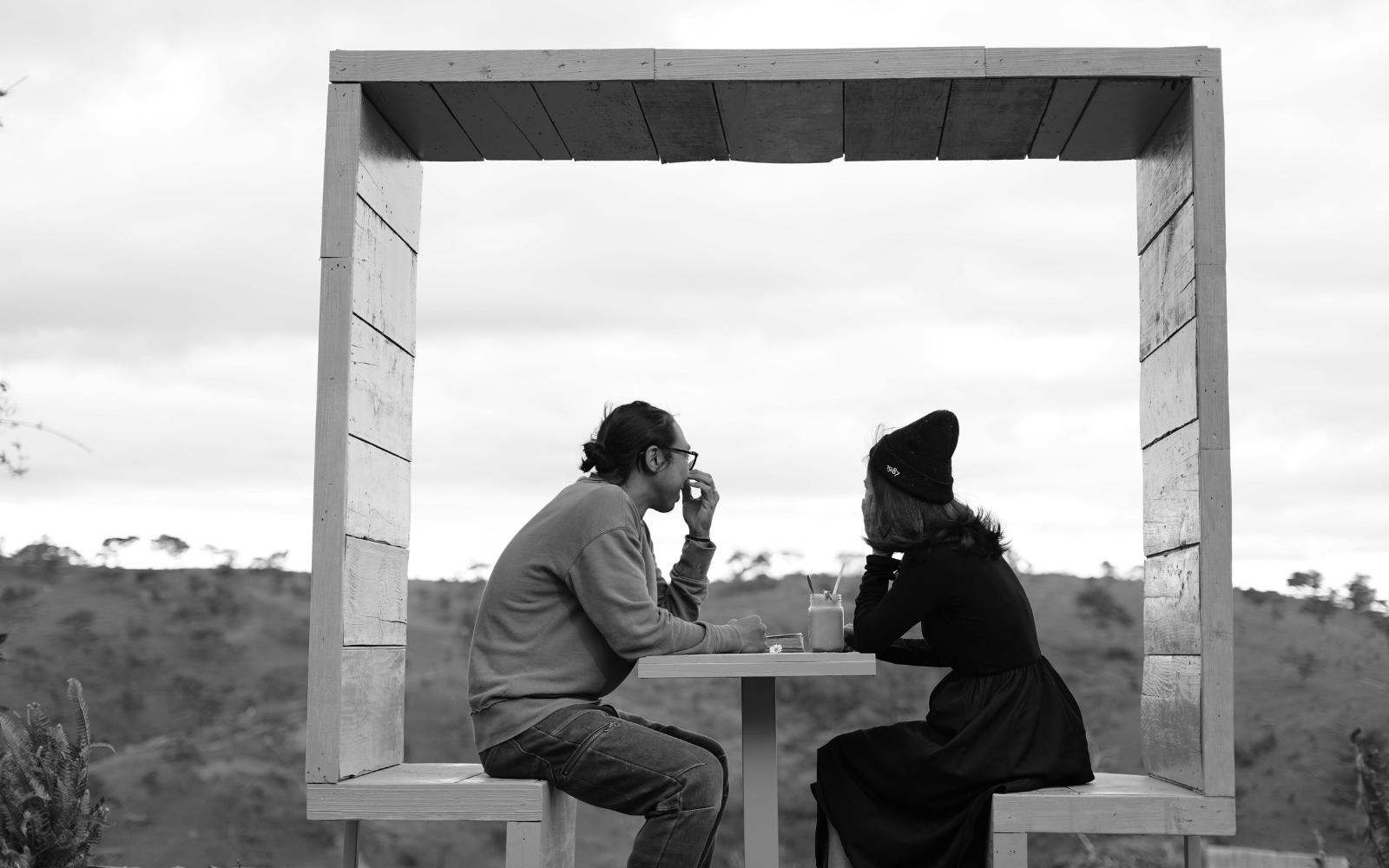 Portugiesische Vokabeln lernen zum Thema Presentar-se em português